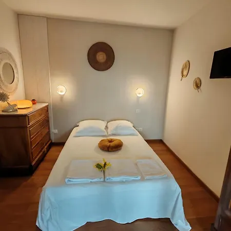 Alojamento de Acomodação e Pequeno-almoço D'hote De Charme 